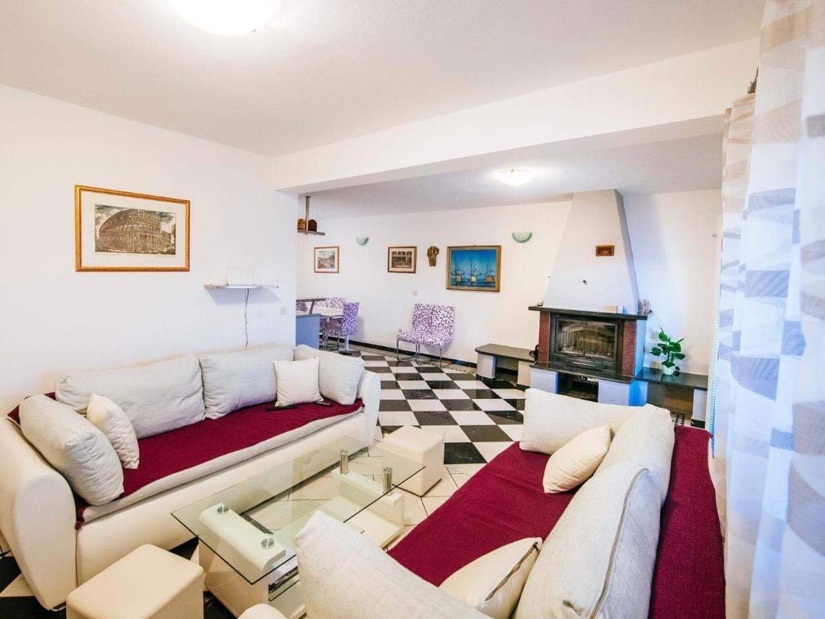Splendid Holiday Home In Jasenice Maslenica Esterno foto