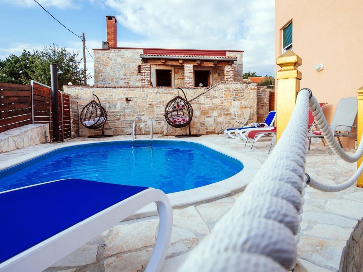 Splendid Holiday Home In Jasenice Maslenica Esterno foto